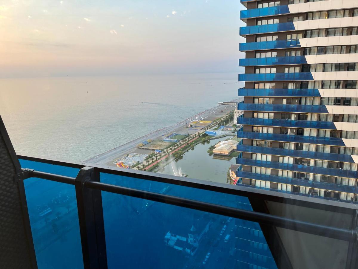 Orbi City Suite Batumi Exterior photo